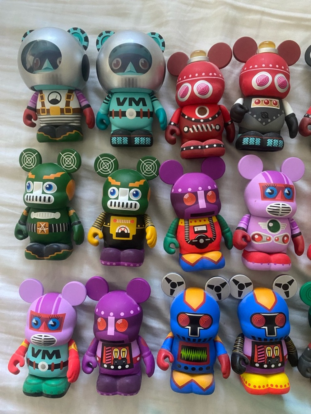 Mickey Vynlmation robot figures